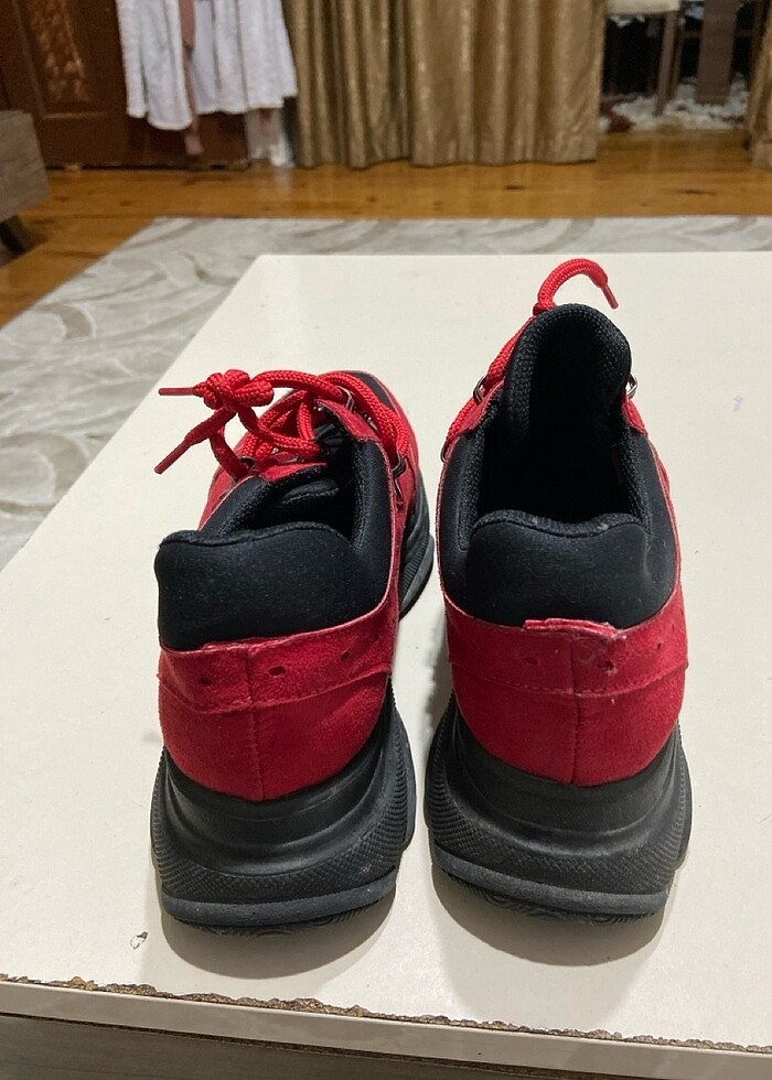 Kırmızı yüksek spor - Görsel 2