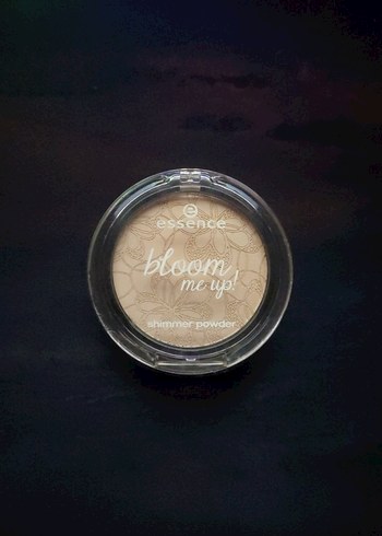 Essence Parıltılı Pudra - Görsel 2