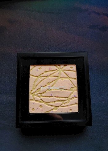 MAC Highlighter Pudra - Görsel 2