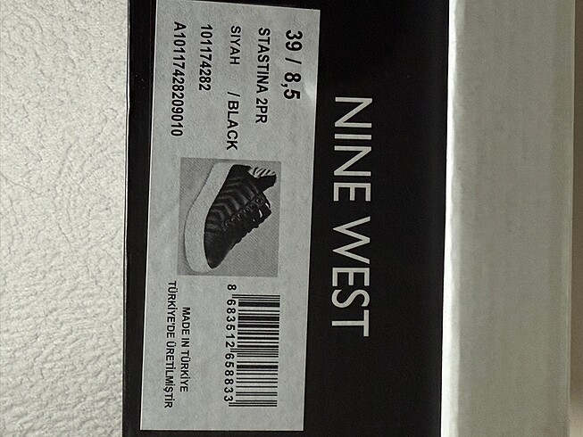 Nine West Nine west