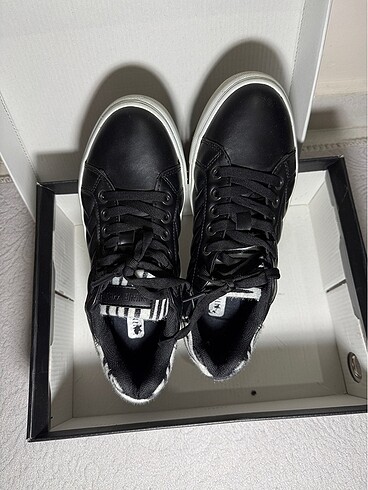 Nine west