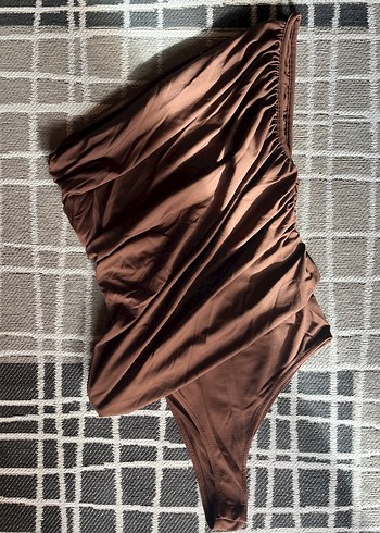 Kahverengi Drapeli Tek Omuz bodysuit - Görsel 2