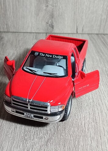  Beden Renk Dodge Ram Pickup sıfır model araba