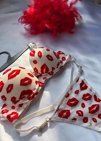 Beyaz Mini Pop Art Desenli Sütyen Takımı 80 beden - Görsel 3