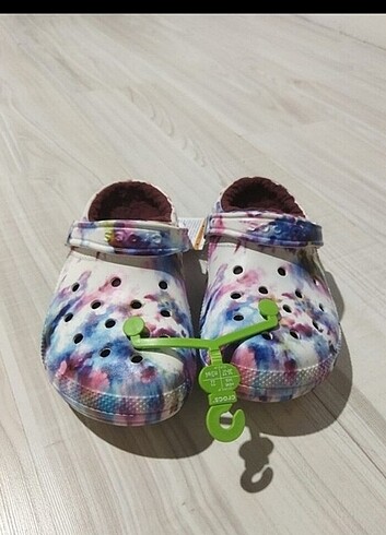 Crocs CROOS TERLİK ETİKETLİ ORJİNAL