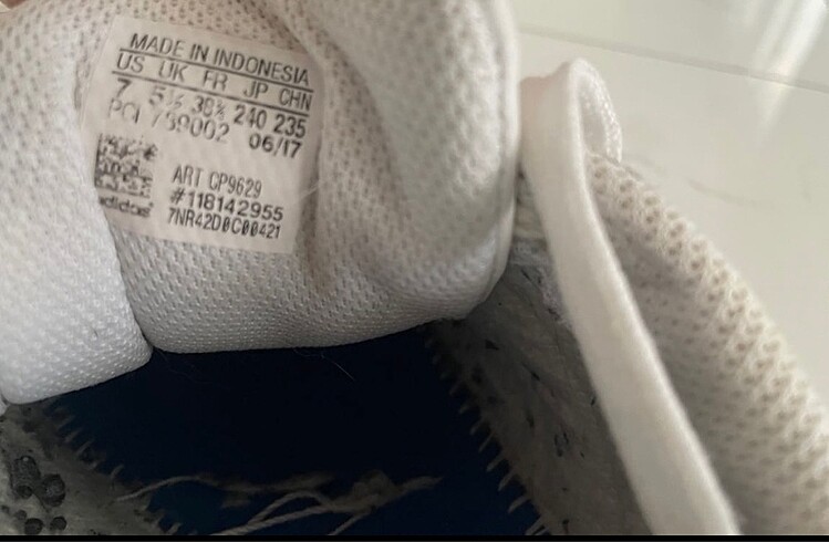 38,5 Beden Adidas spor ayakkabı