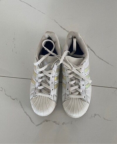 Adidas spor ayakkabı