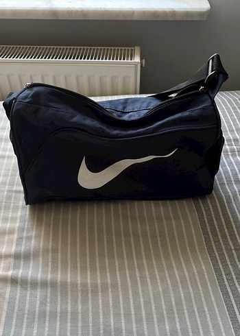 Nike Lacivert Spor Canta