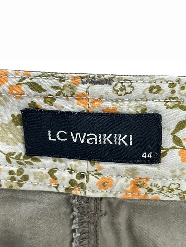44 Beden kahverengi Renk LC Waikiki Mini Şort %70 İndirimli.