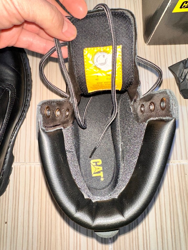 Cat siyah bot - Görsel 5