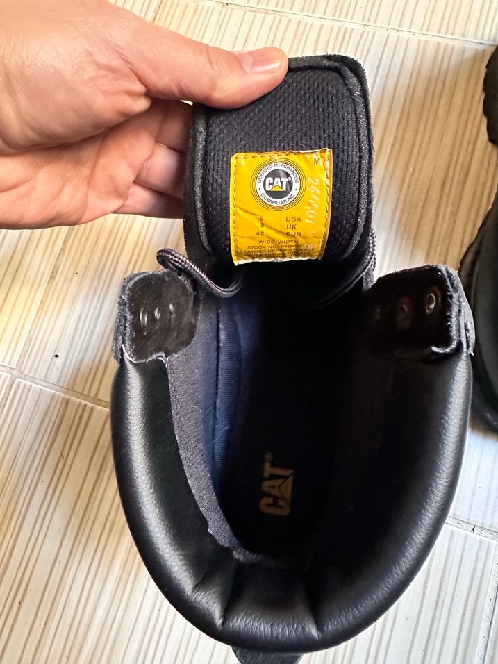 Cat siyah bot - Görsel 3