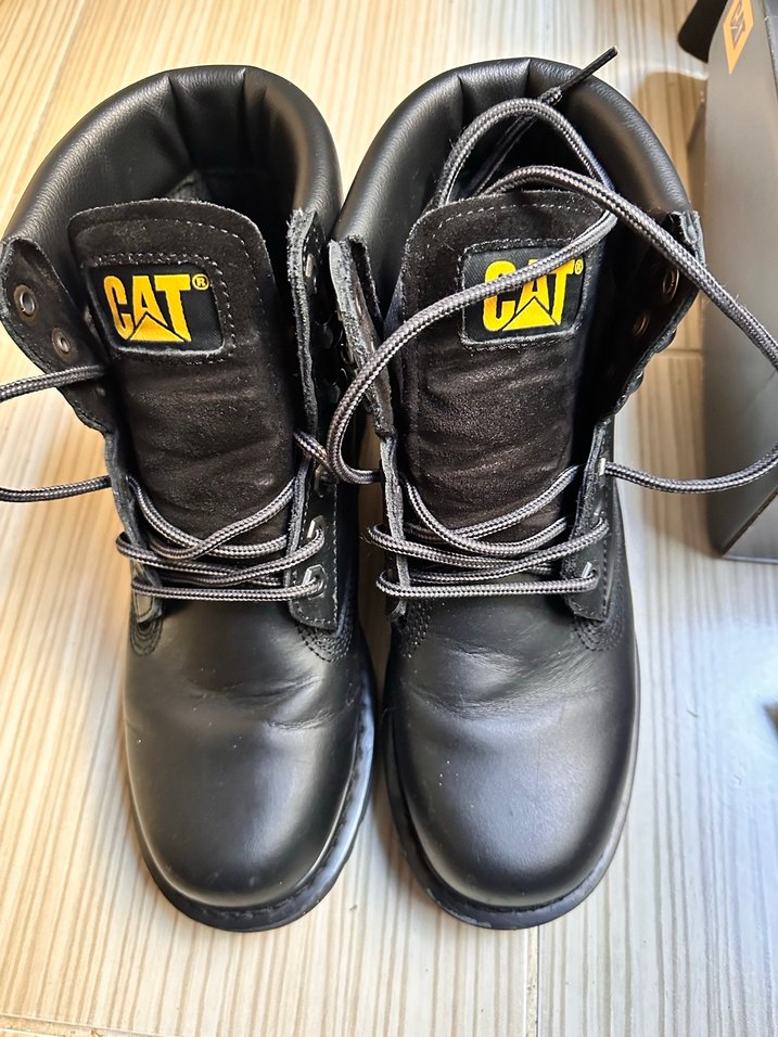 Cat siyah bot - Görsel 2