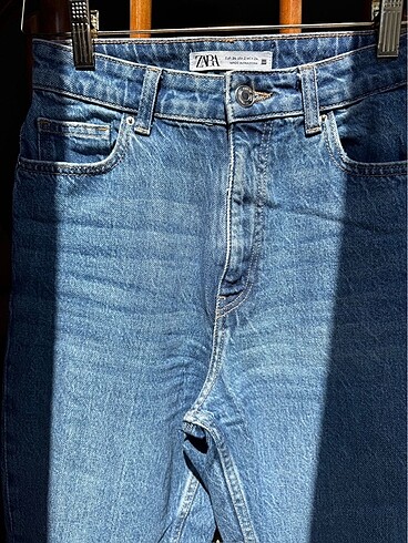 ZARA MOM JEAN