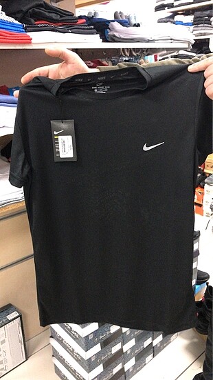 nike tshirt
