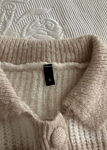 Düğmeli Bej Çizgili Triko Kadın Kazak - Görsel 4