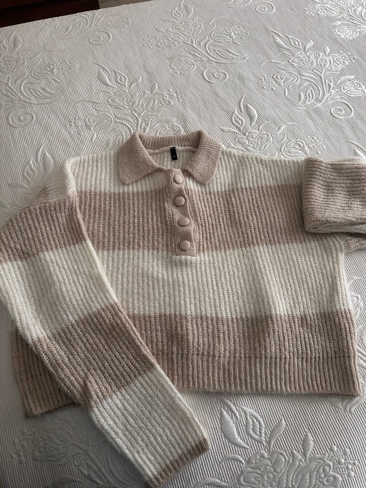 Düğmeli Bej Çizgili Triko Kadın Kazak - Görsel 3