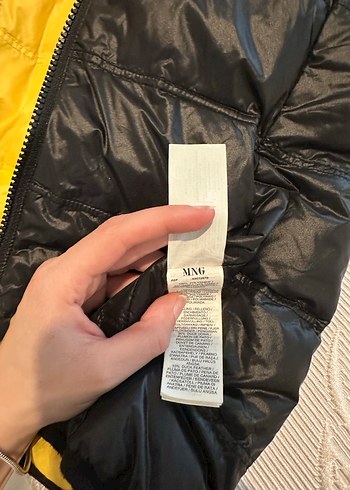 Sarı İç Detaylı Siyah  Kadın Mont - Görsel 3