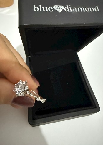 Blue Diamond Kadın Tektaş Altın Yüzük - Görsel 3