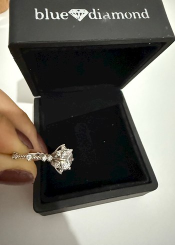 Blue Diamond Kadın Tektaş Altın Yüzük - Görsel 2