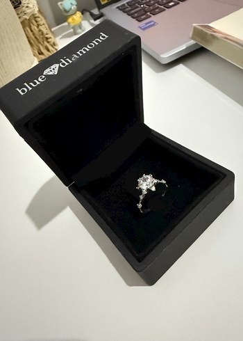 Blue Diamond Kadın Tektaş Altın Yüzük - Görsel 7