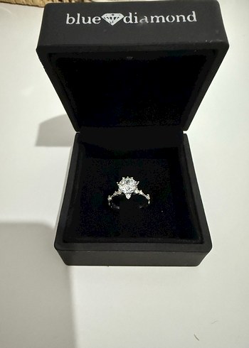 Blue Diamond Kadın Tektaş Altın Yüzük - Görsel 6