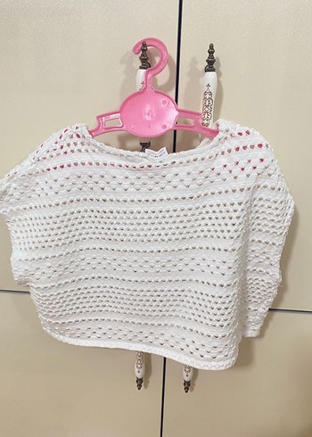 Kız Çocuk Beyaz Nakışlı Örgü Panço - Görsel 3