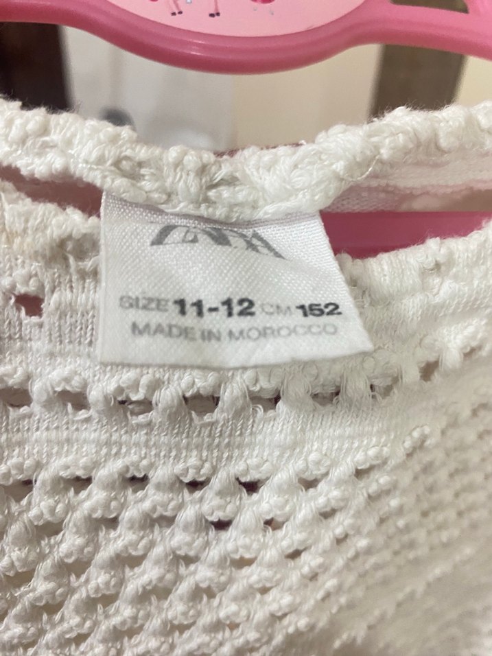 Kız Çocuk Beyaz Nakışlı Örgü Panço - Görsel 4