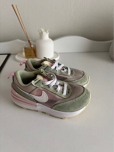 Nike kız çocuk ayakkabı