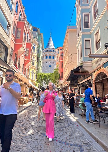 Pembe Straplez takım