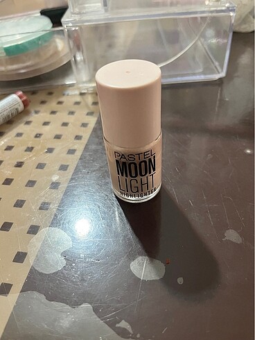 Pastel likit aydınlatıcı