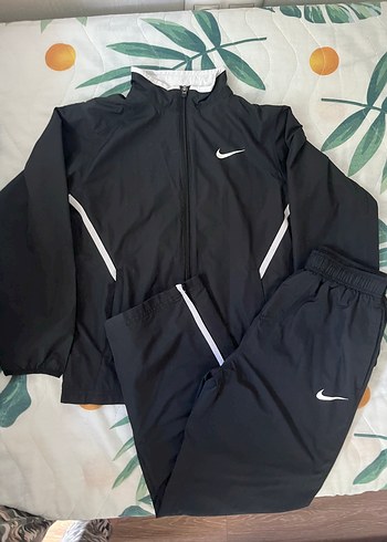 Nike Eşofman Takımı