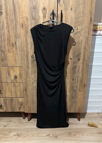 Stardivarius Siyah Kolsuz Drapeli Elbise - Görsel 2