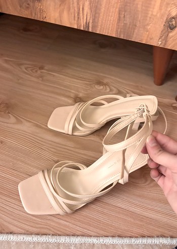Bershka Topuklu Ayakkabı - Görsel 3