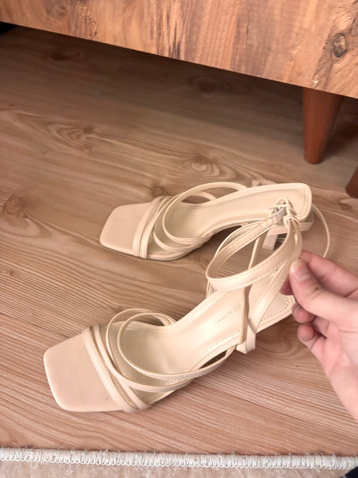 Bershka Topuklu Ayakkabı - Görsel 3