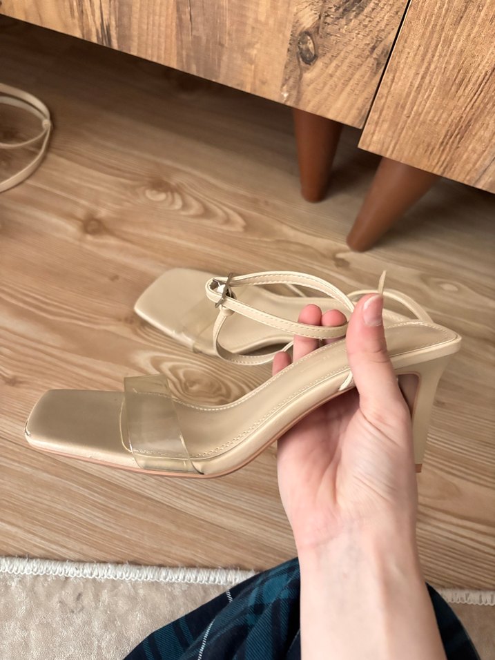 Bershka İnce Topuklu Kadın Sandalet - Görsel 2