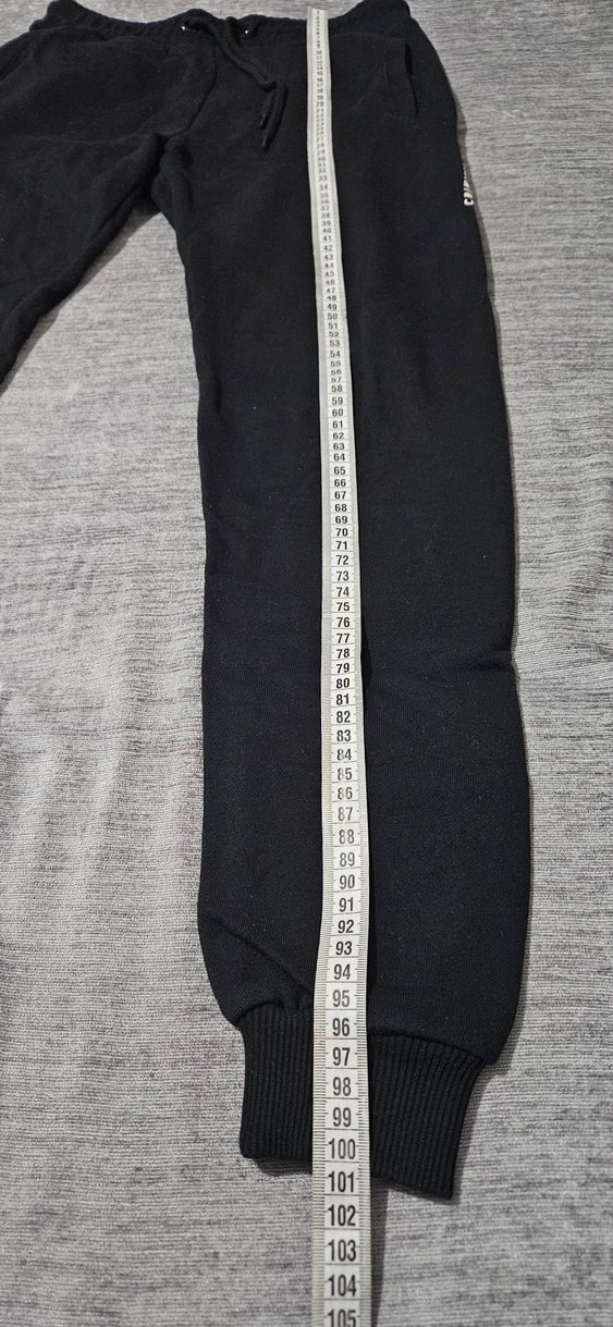 Criminal Damage Skinny Rose Printed Sweatpants in Black - Görsel 4