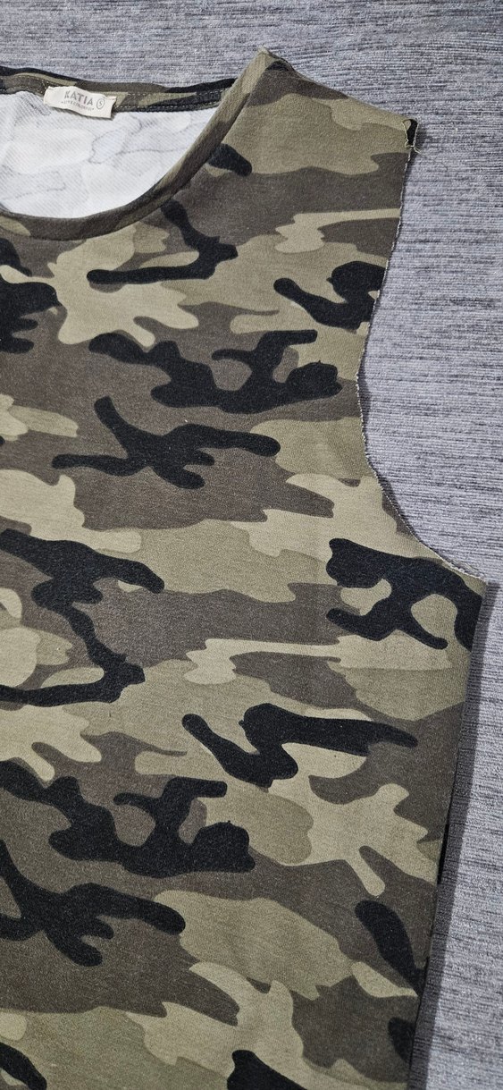 Kadın Kamuflaj Desenli Kolsuz Elbise - Görsel 4