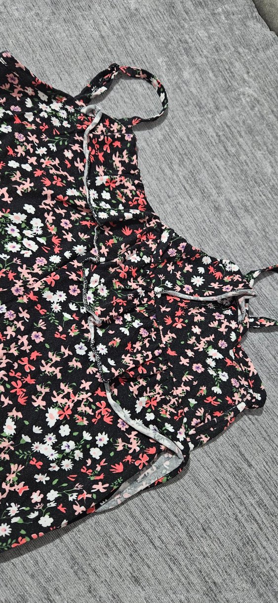 Çiçek Desenli Kısa Tulum - Görsel 3