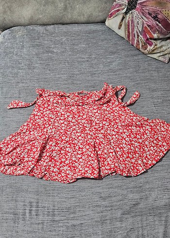 Kırmızı Çiçekli Fırfırlı Mini Etek - Görsel 2