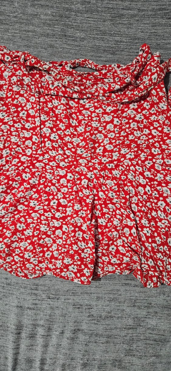 Kırmızı Çiçekli Fırfırlı Mini Etek - Görsel 4