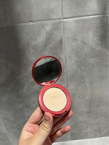 Pastel aydınlatıcısı