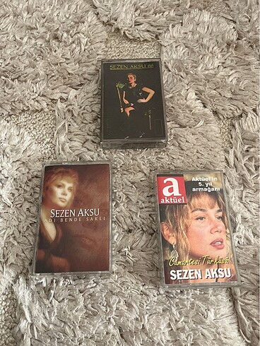 Sezen aksunun 3 tane orijinal kaseti
