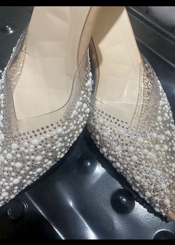 Beyaz İşlemeli İnci Detaylı Stiletto - Görsel 3