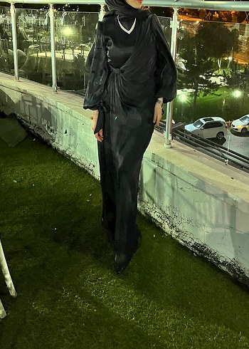 Siyah Saten Drapeli elbise - Görsel 2