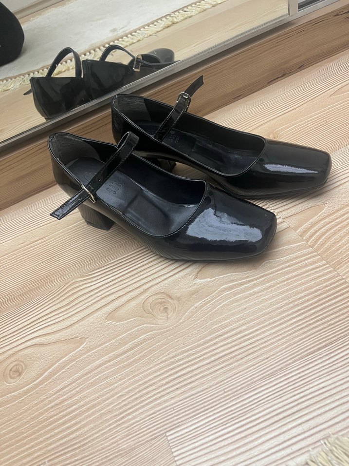 Siyah Rugan Tokalı Topuklu Klasik Kadın Ayakkabı - Görsel 2