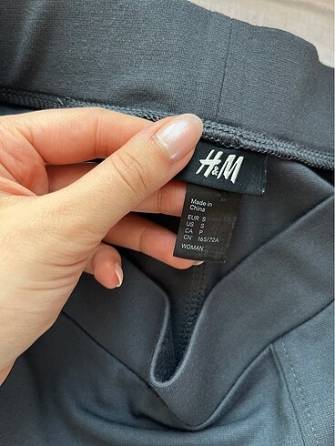 H&M Gri Etek