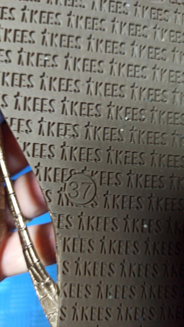 Altın Renk Yılan Desenli İnce Topuklu Terlik - Görsel 5