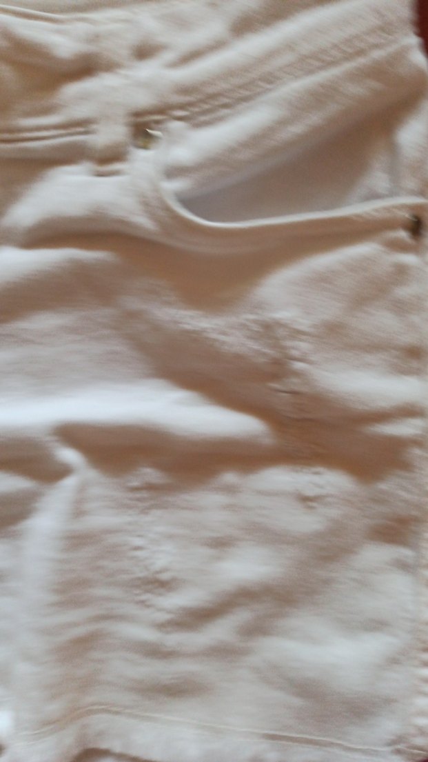 Düğmeli Beyaz Mini Kadın Şort - Görsel 2