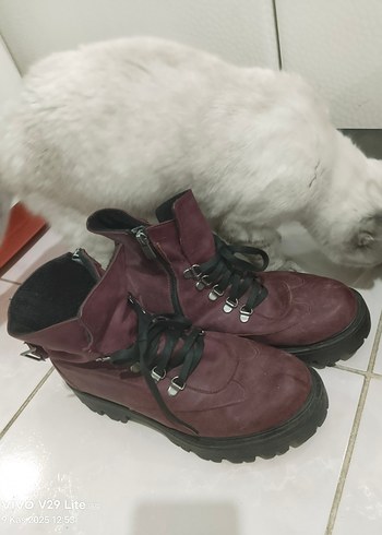 Bordo , fermuarlı ve bağcıklı rahat bot. - Görsel 4