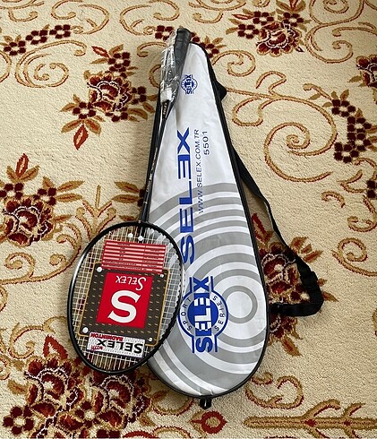 Badminton Raket etiketli